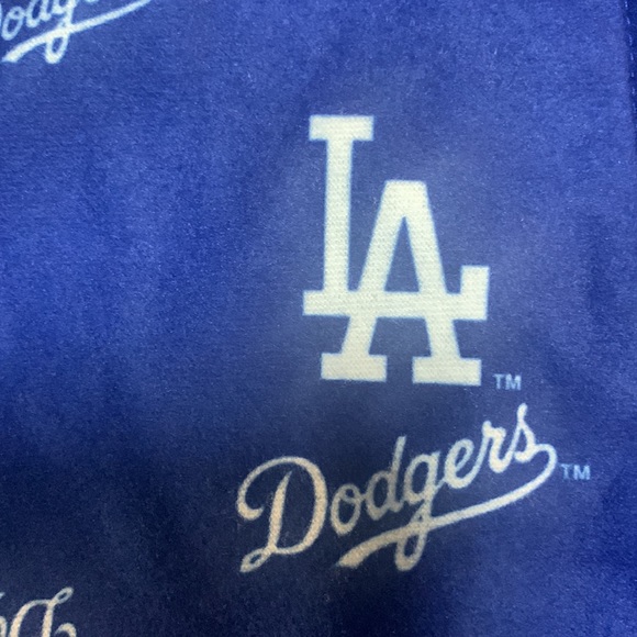 MLB - GENUINE MERCHANDISE - LA Dodgers - Pajamas - Baseball - 2T - Picture 15 of 16